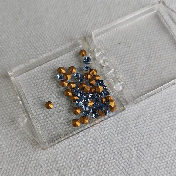 Swarovski Flatback and Hotfix Crystals Lot - Picture 8 of 11